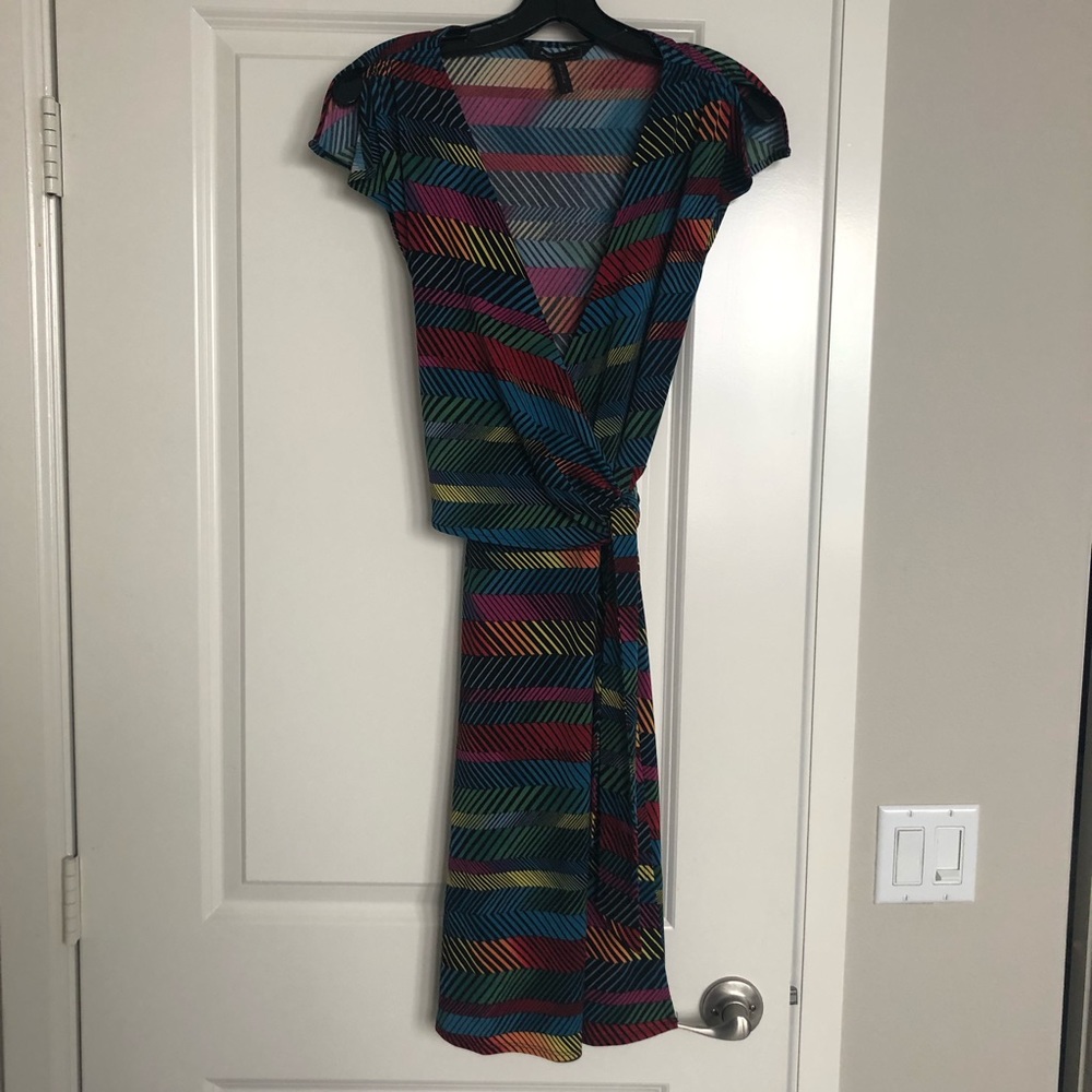 BCBGMAXAZRIA Retro Print Wrap Dress - Picture 2 of 2